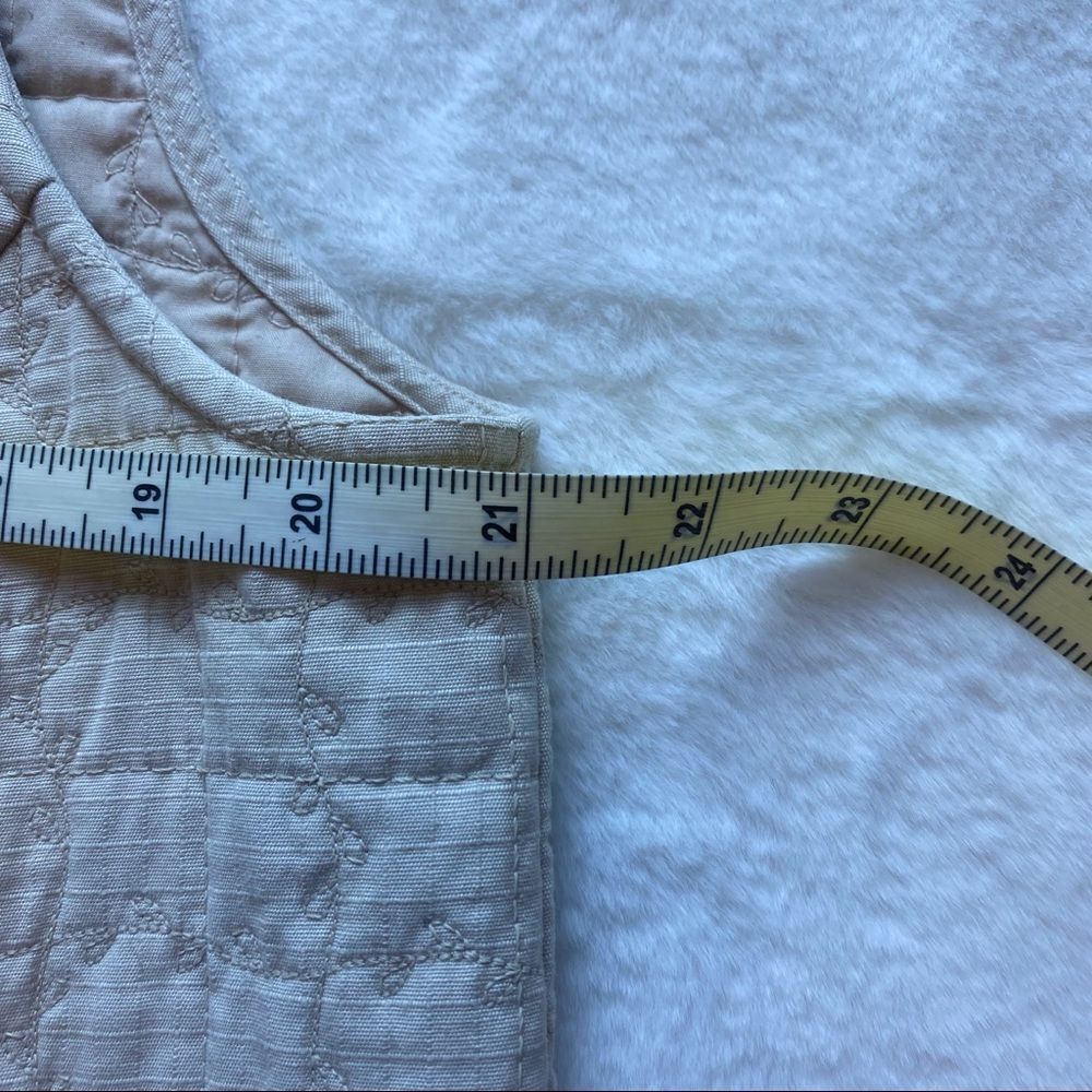 Freedom to Change Front Zip Quilted Vest Size Large - Picture 7 of 8